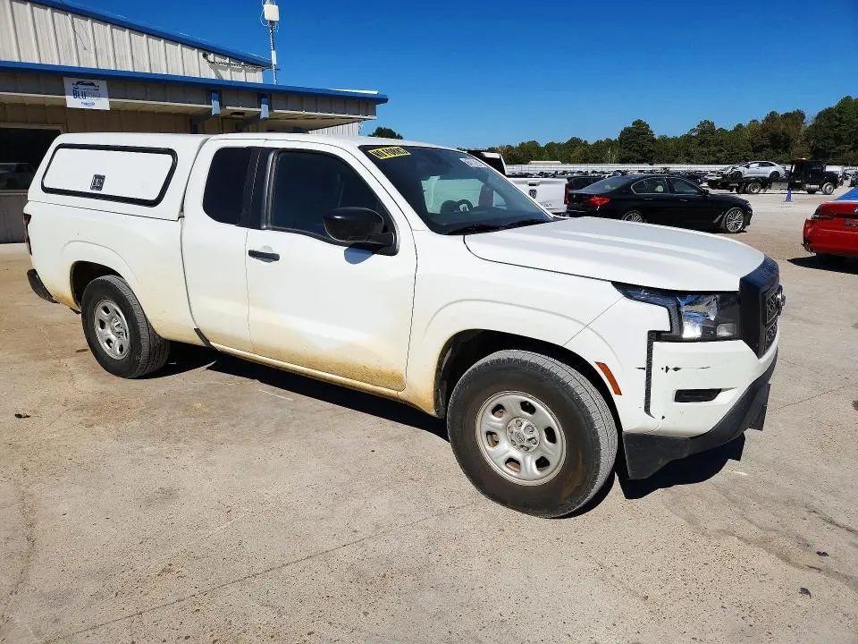 2024 NISSAN FRONTIER S  