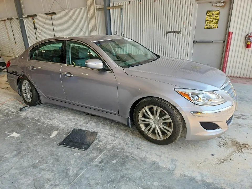 2013 HYUNDAI GENESIS 3.8L  