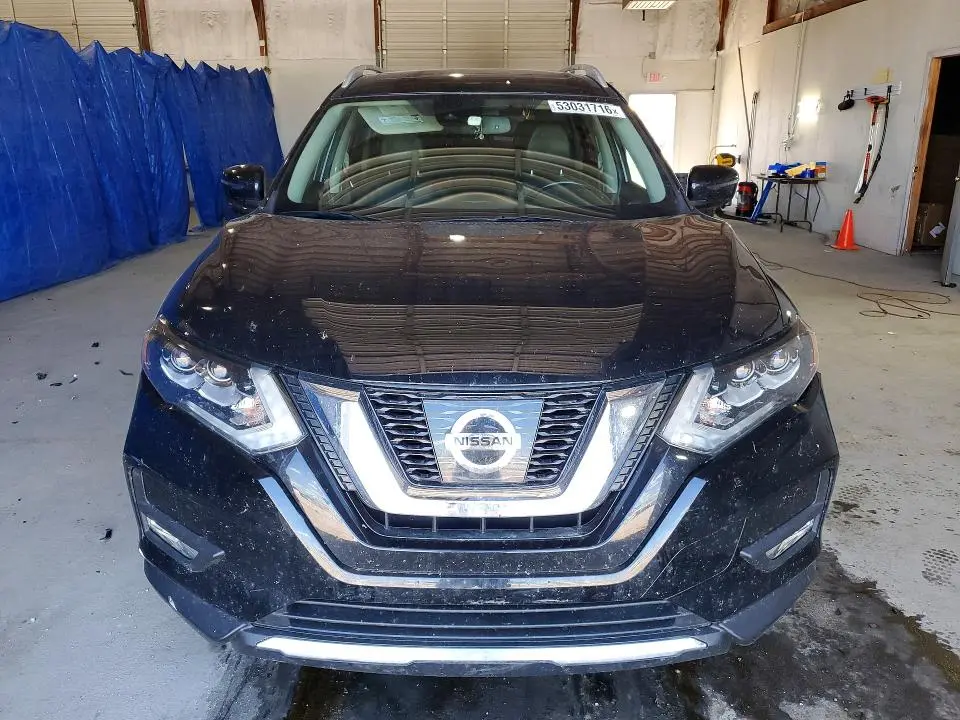 2017 NISSAN ROGUE SL  