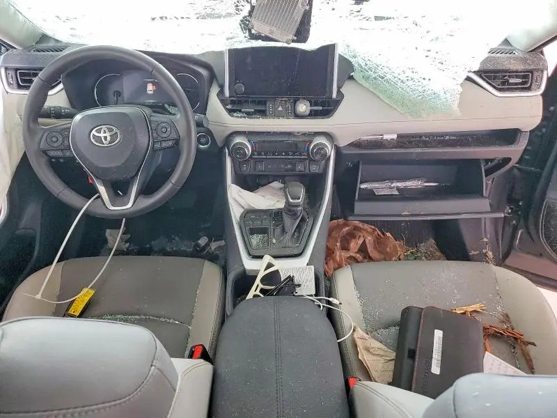 2024 TOYOTA RAV4 XLE PREMIUM  
