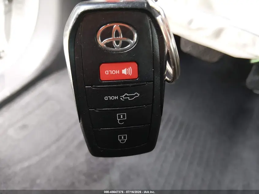 2025 TOYOTA TUNDRA SR5