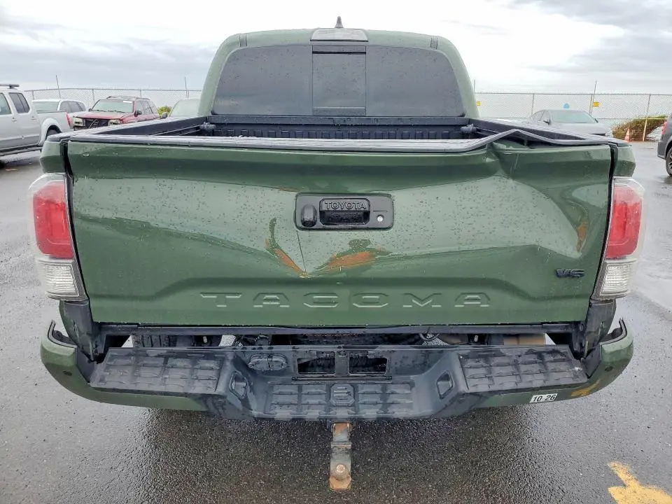 2021 TOYOTA TACOMA SR5 V6  