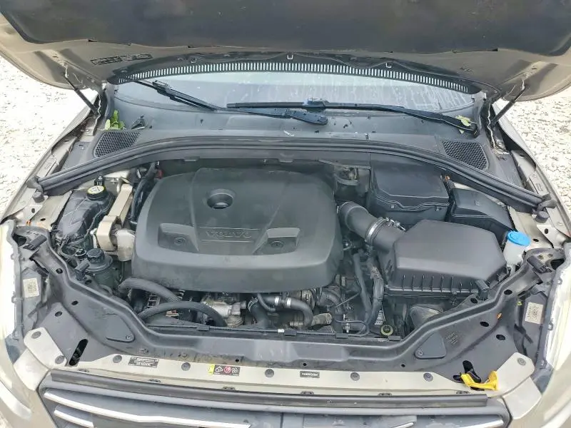 2015 VOLVO XC60 T5 PLATINUM  