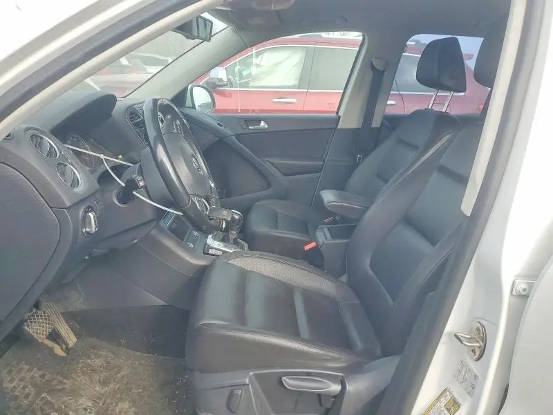 2016 VOLKSWAGEN TIGUAN S  