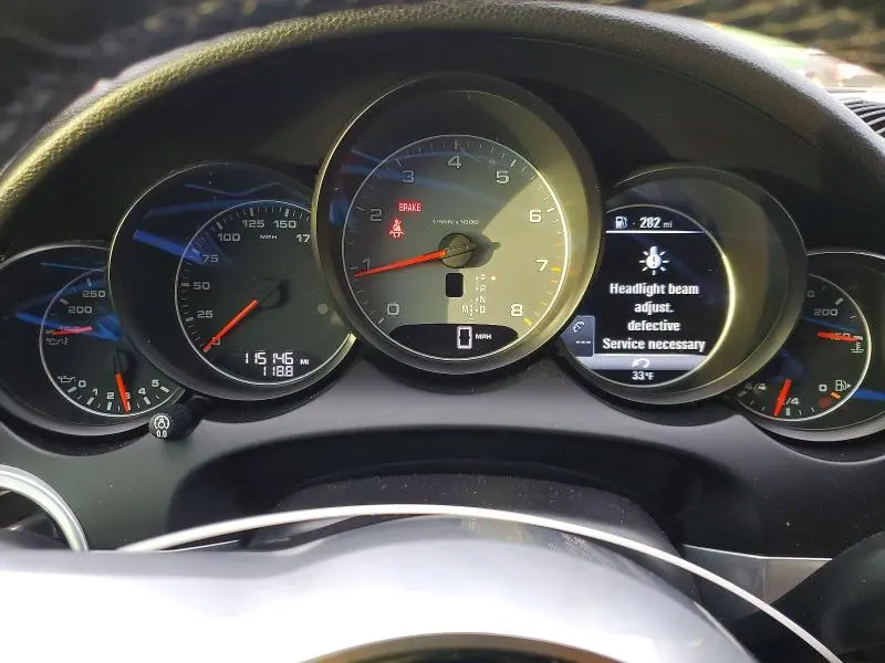 2016 PORSCHE CAYENNE S  