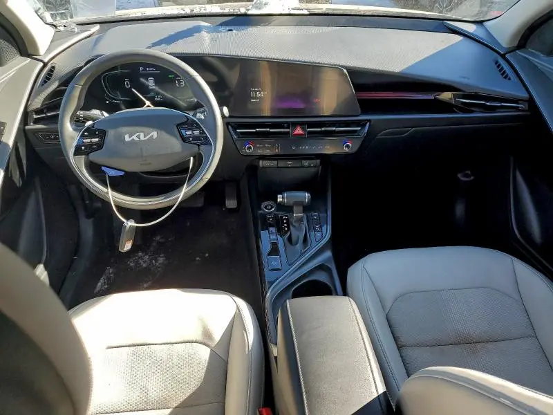 2023 KIA NIRO EX  