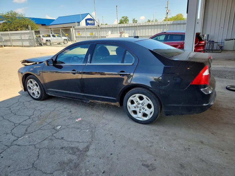 2011 FORD FUSION SE  