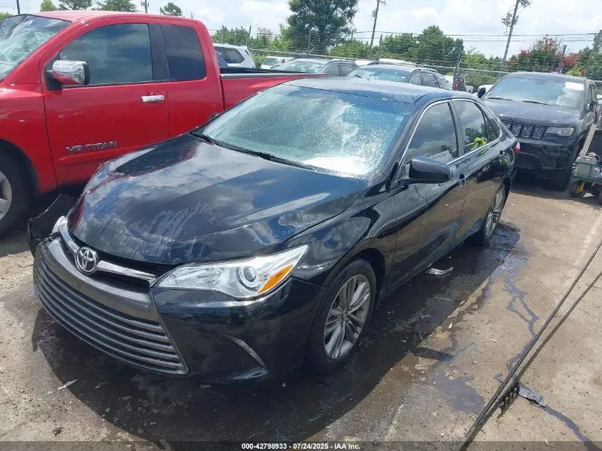 2015 TOYOTA CAMRY SE