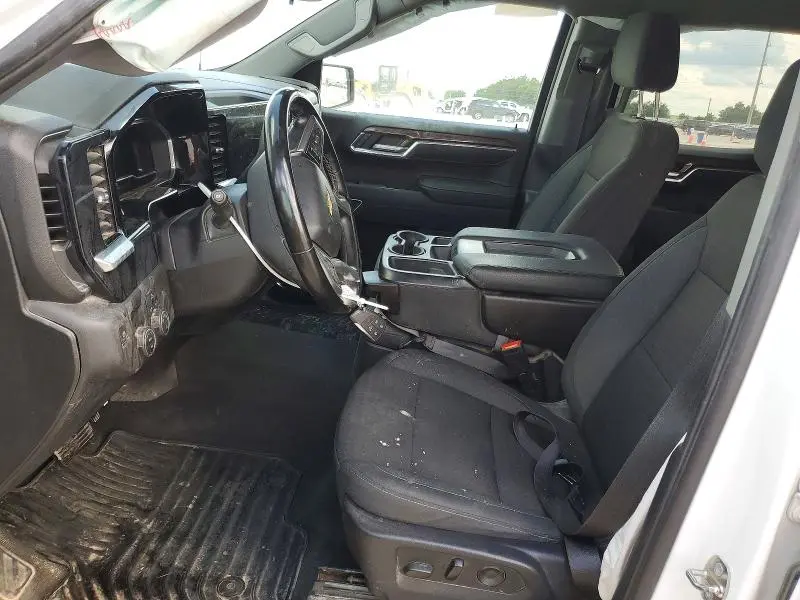 2023 CHEVROLET SILVERADO C1500 LT  
