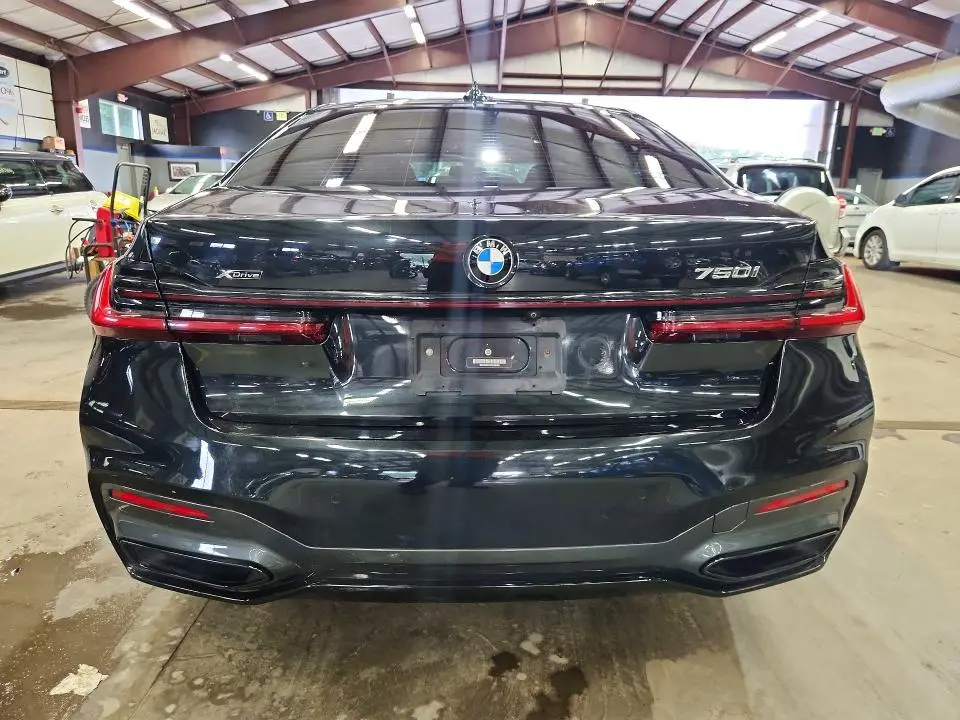 2021 BMW 750 XI  