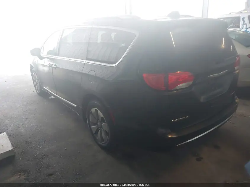 2018 CHRYSLER PACIFICA HYBRID LIMITED