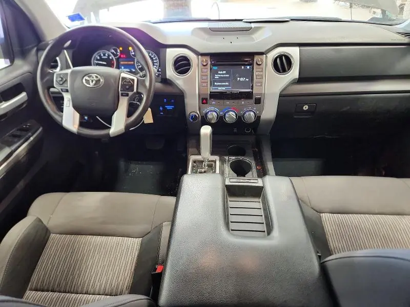2016 TOYOTA TUNDRA SR5  