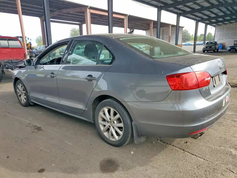 2013 VOLKSWAGEN JETTA SE  