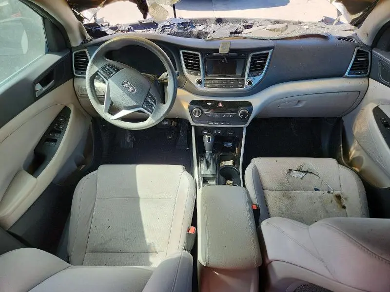 2017 HYUNDAI TUCSON SE  