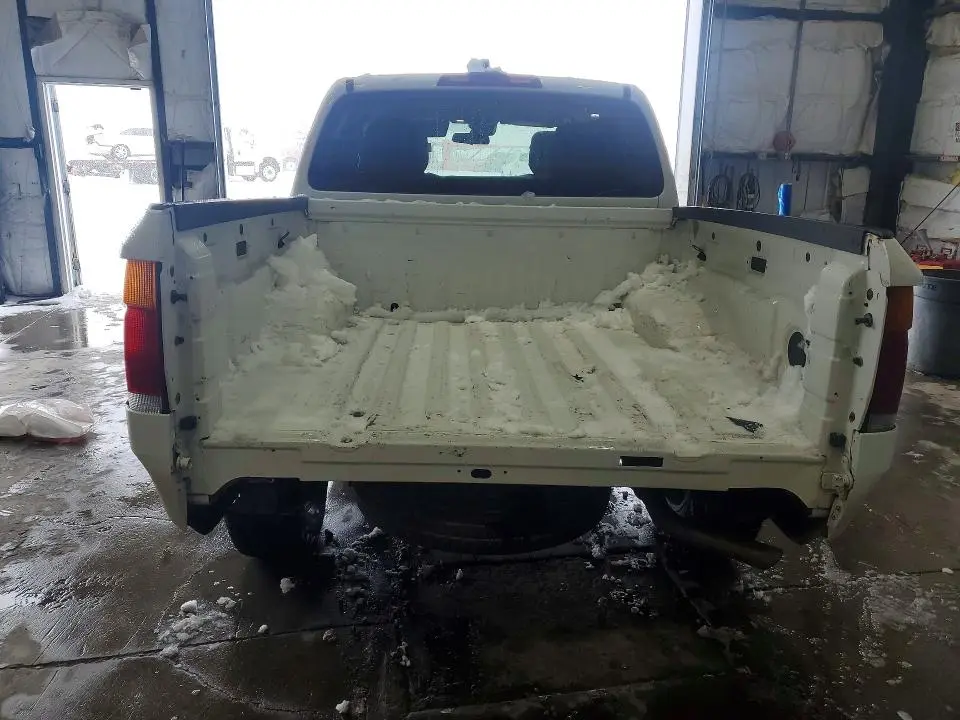 2023 NISSAN FRONTIER S  