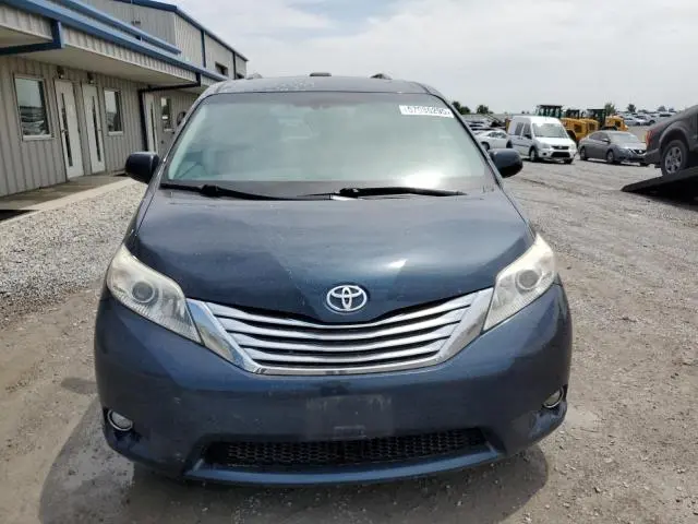 2011 TOYOTA SIENNA XLE  