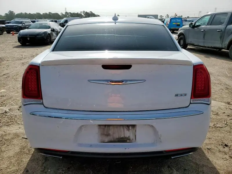2017 CHRYSLER 300 LIMITED  