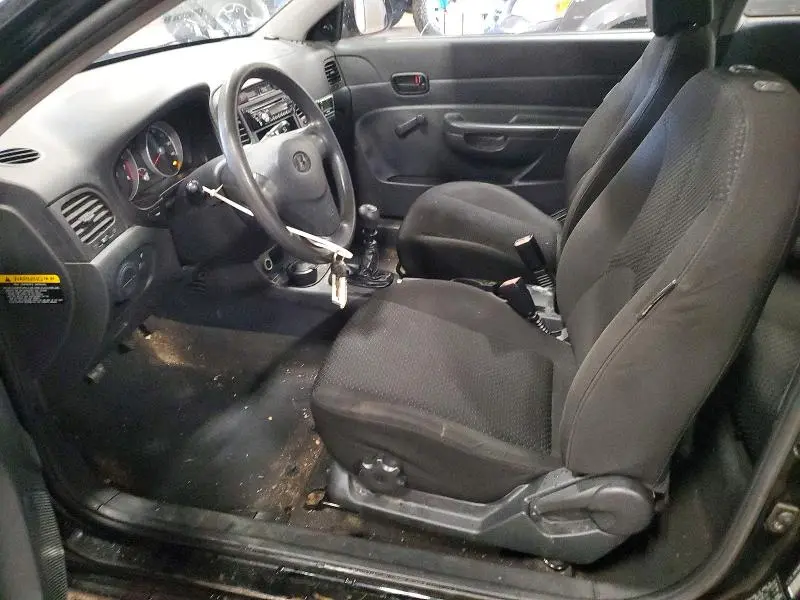 2011 HYUNDAI ACCENT GL  