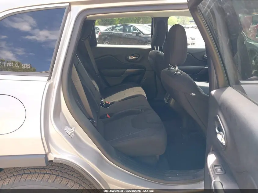 2019 JEEP CHEROKEE LATITUDE 4X4
