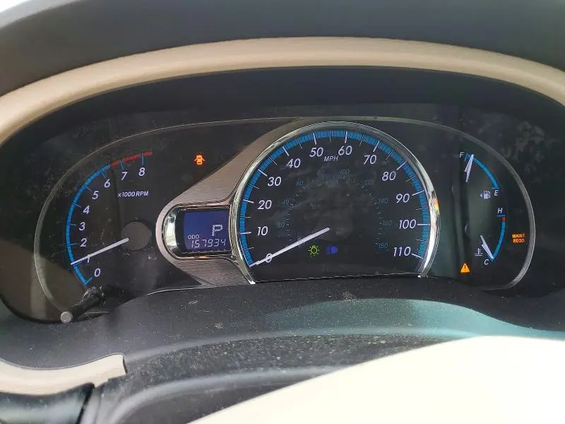 2011 TOYOTA SIENNA   
