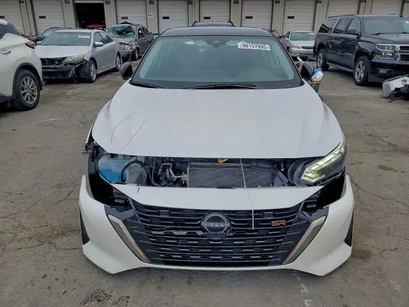 2024 NISSAN SENTRA SR  
