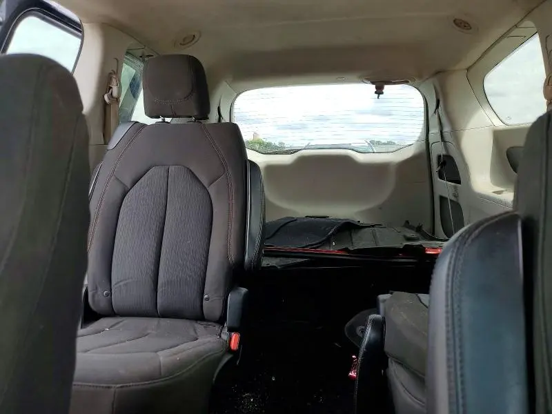 2017 CHRYSLER PACIFICA LX  