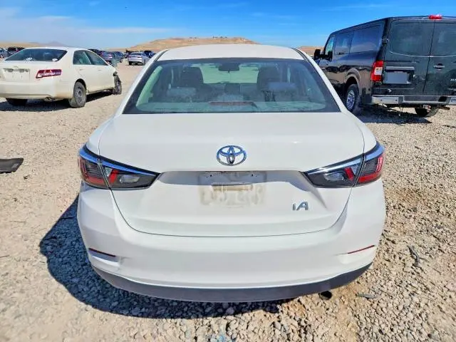2017 TOYOTA YARIS IA BASE  