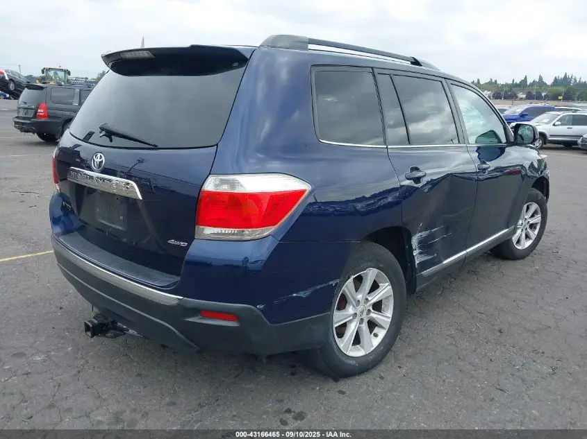 2011 TOYOTA HIGHLANDER BASE V6