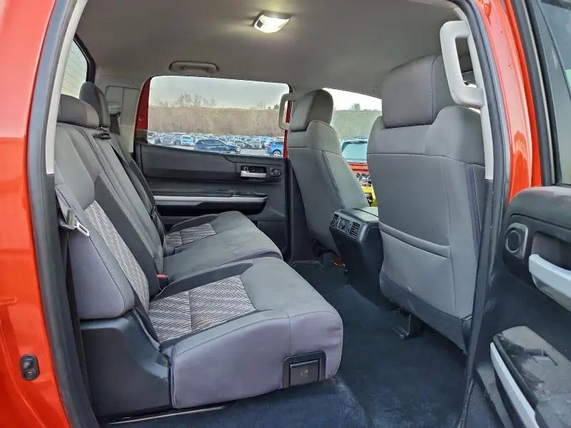 2018 TOYOTA TUNDRA CREWMAX SR5  