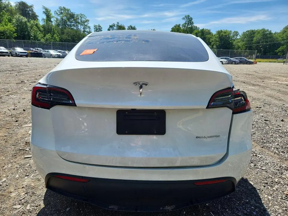 2024 TESLA MODEL Y   