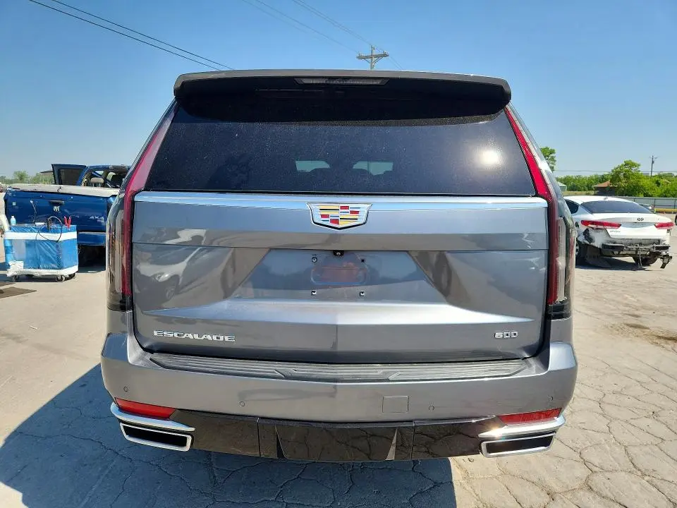 2022 CADILLAC ESCALADE LUXURY  