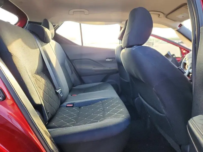 2018 NISSAN KICKS SV  