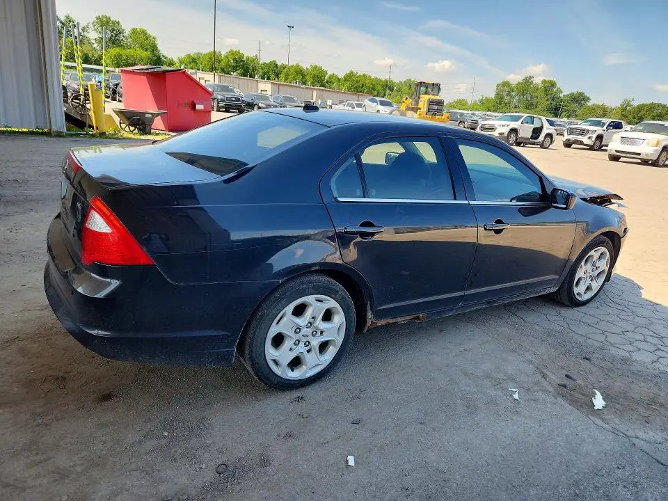 2011 FORD FUSION SE  