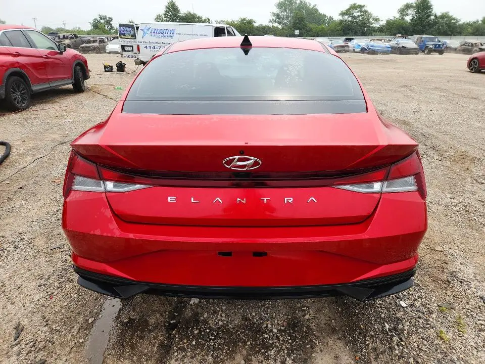 2023 HYUNDAI ELANTRA SEL  