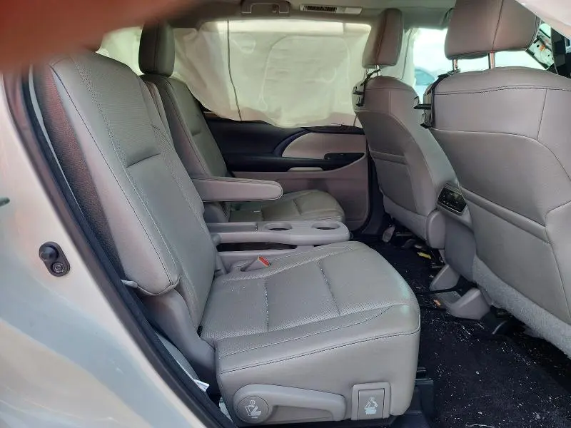 2017 TOYOTA HIGHLANDER LIMITED  