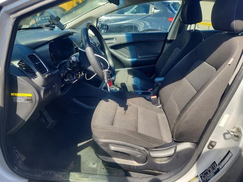 2018 KIA FORTE LX  