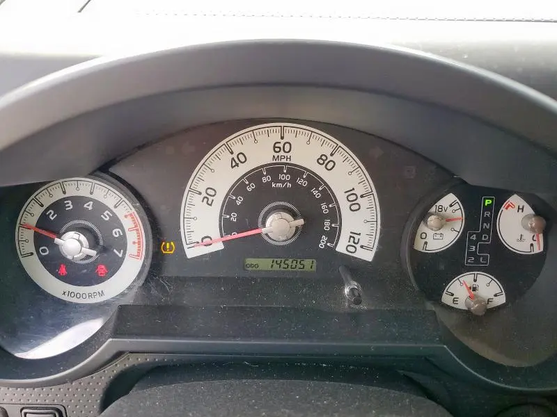 2011 TOYOTA FJ CRUISER BASE  