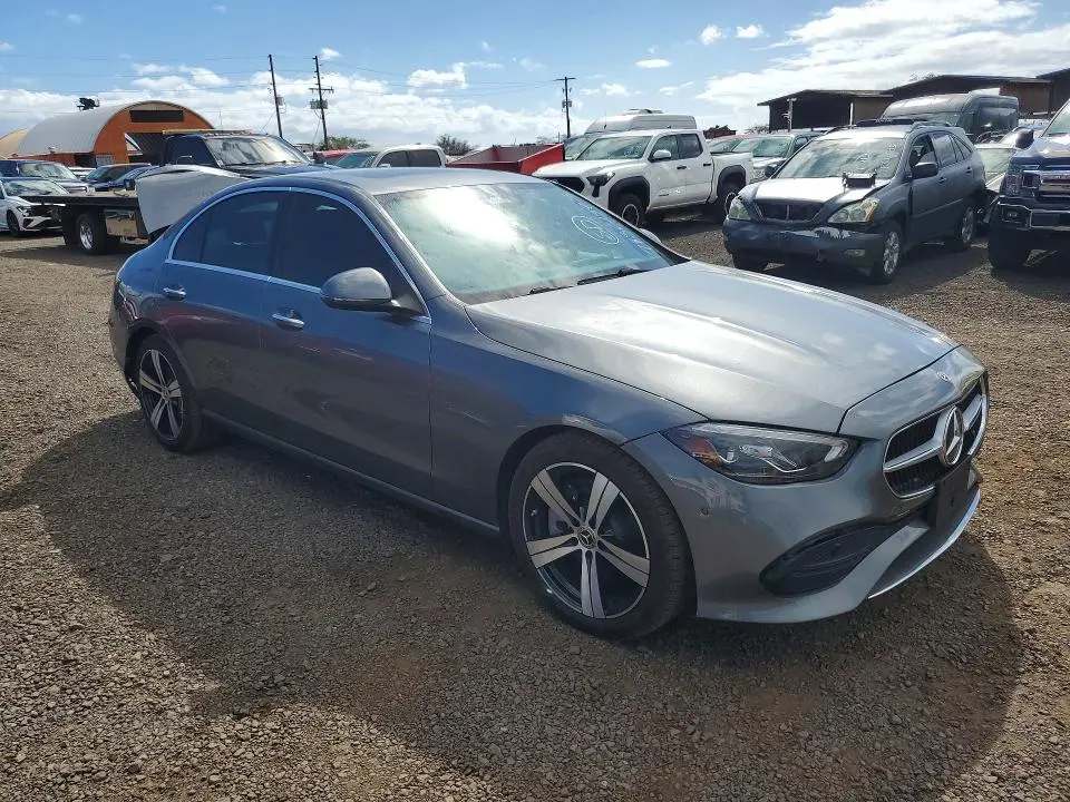 2025 MERCEDES-BENZ C 300  