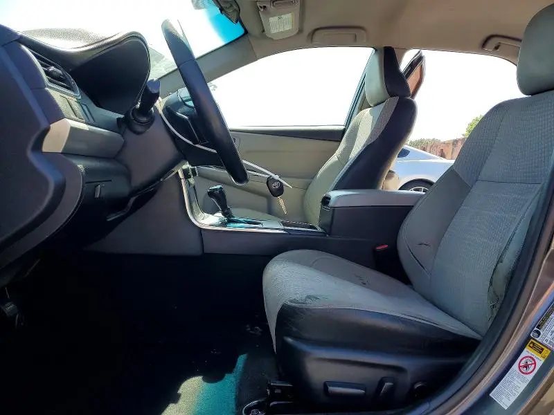 2015 TOYOTA CAMRY SE  