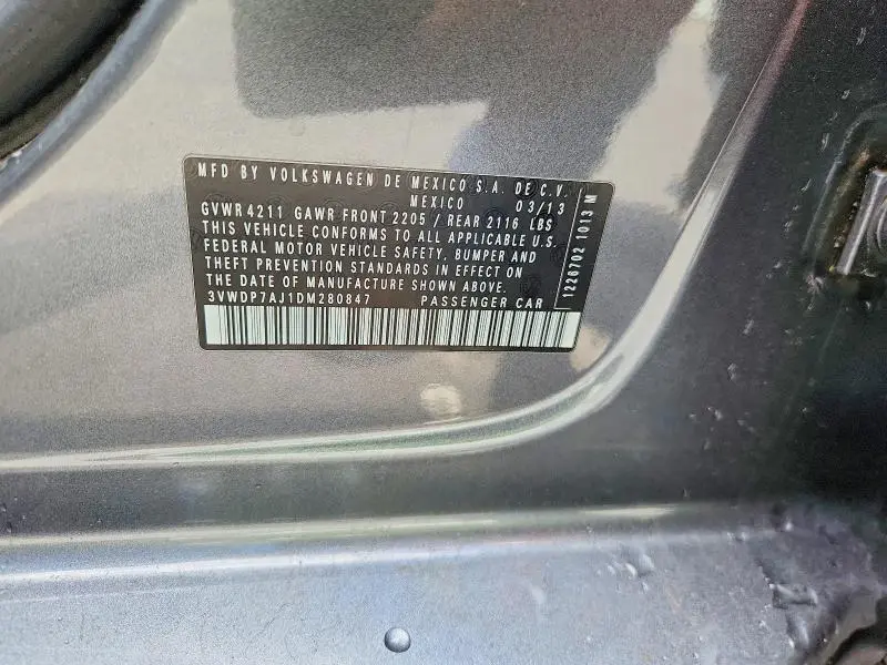 2013 VOLKSWAGEN JETTA SE  
