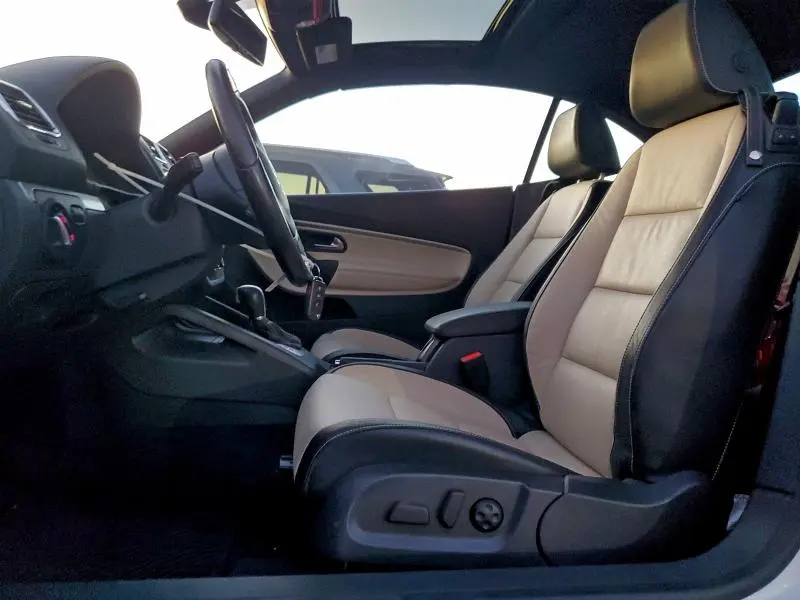 2015 VOLKSWAGEN EOS LUX  