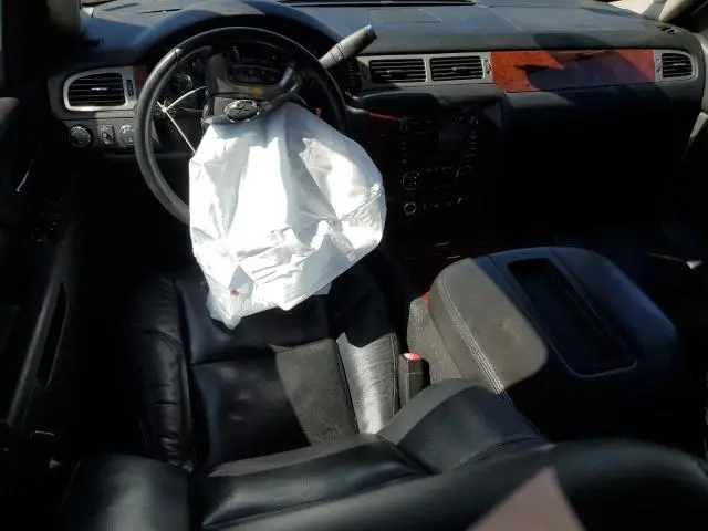 2011 CHEVROLET TAHOE K1500 LTZ  