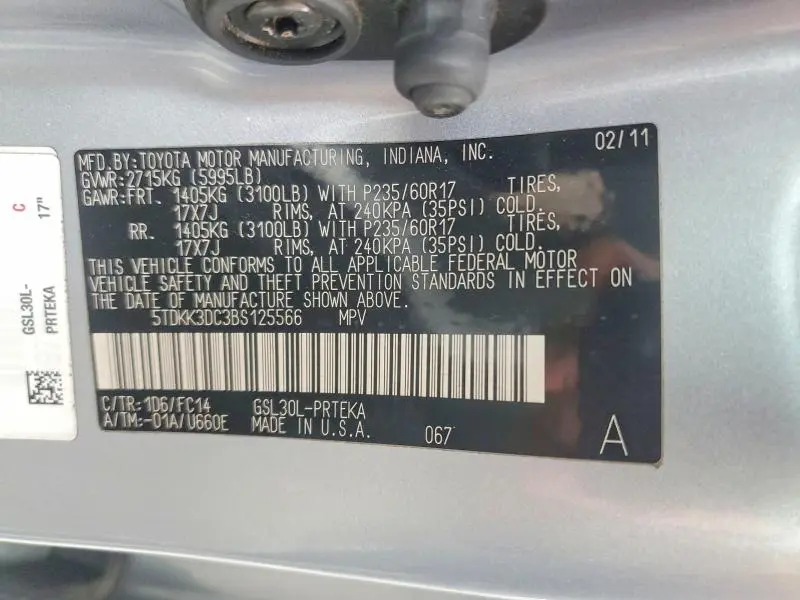 2011 TOYOTA SIENNA LE  