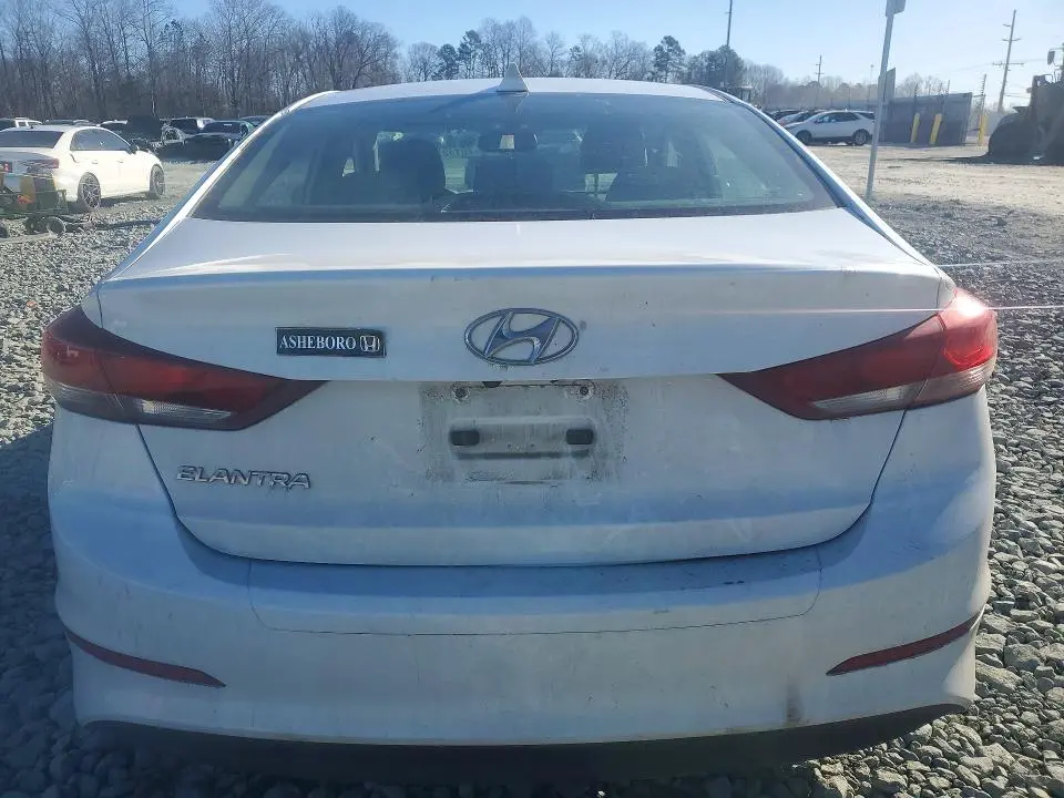 2017 HYUNDAI ELANTRA SE  