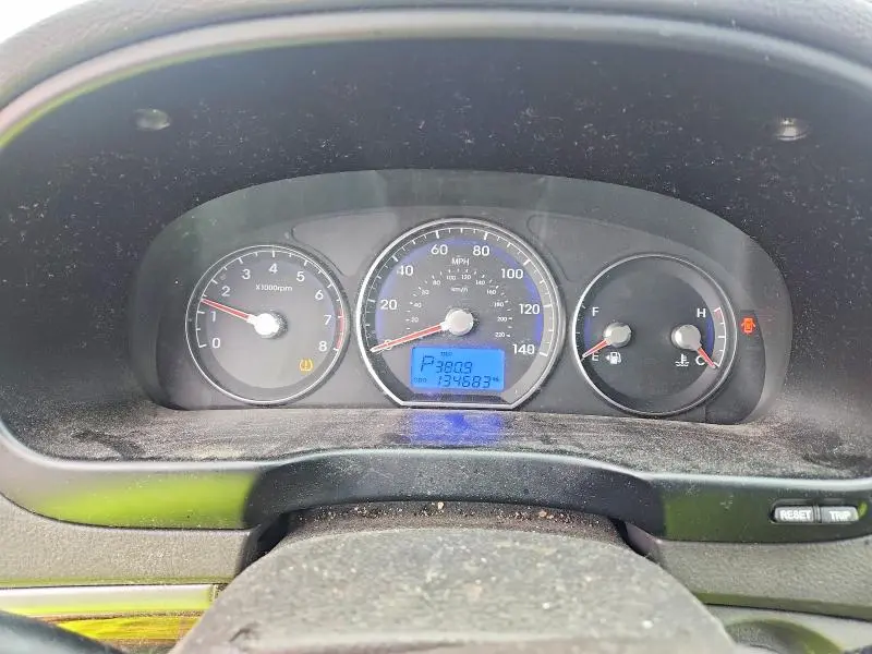 2011 HYUNDAI SANTA FE SE  