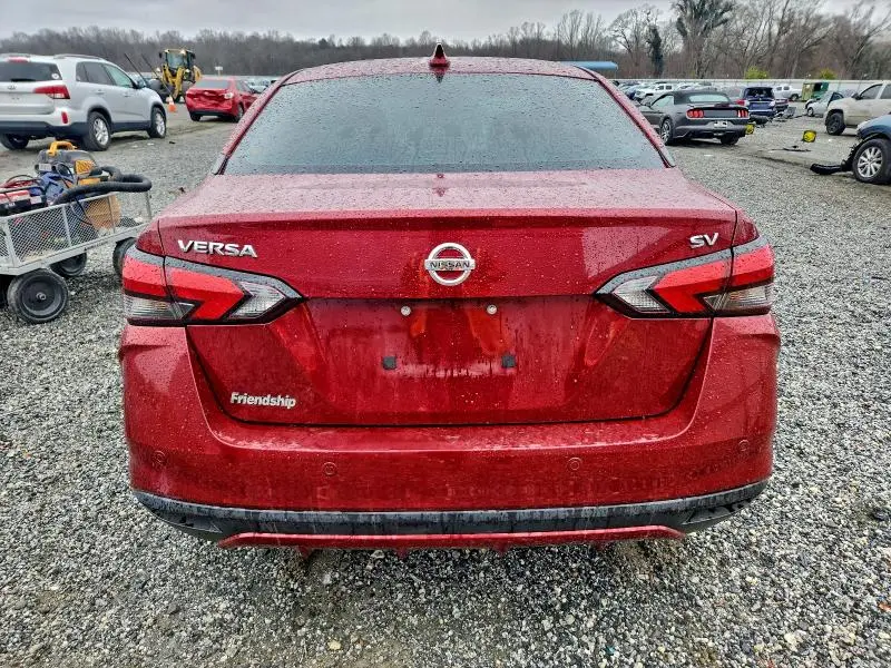 2021 NISSAN VERSA SV  