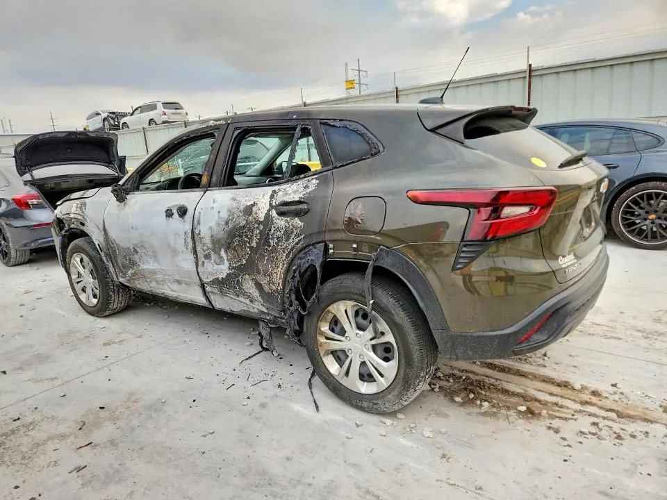 2024 CHEVROLET TRAX LS  