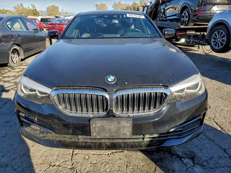 2019 BMW 530E   