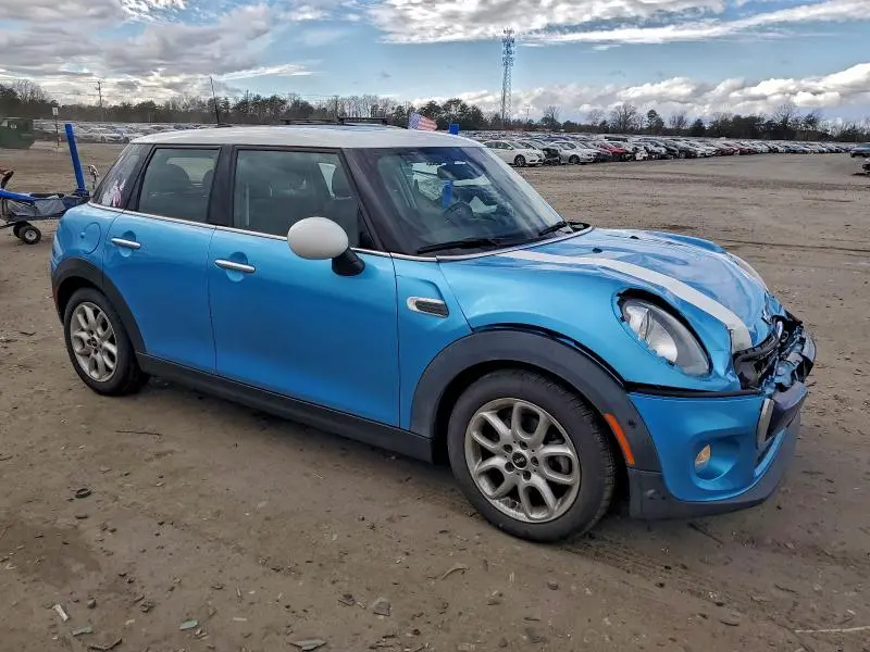 2018 MINI COOPER   