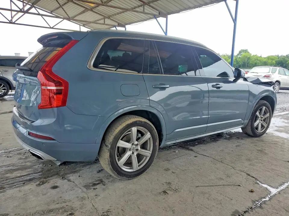 2020 VOLVO XC90 T6 MOMENTUM  
